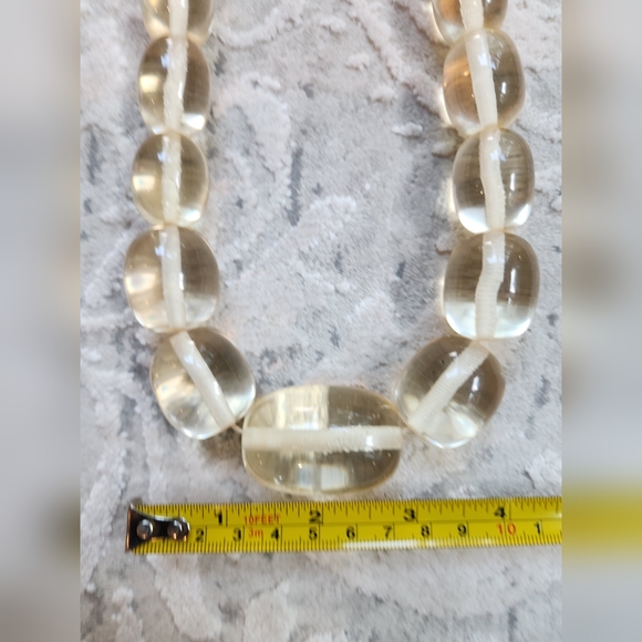Chunky Acrylic Statement Necklace w/Screw Clasp - Picture 12 of 17